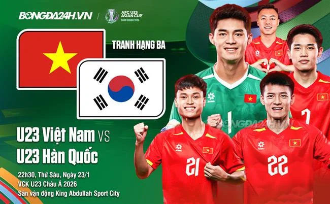 Game thủ chuyên nghiệp tập trung vào màn hình máy tính trong giải đấu e-sports
